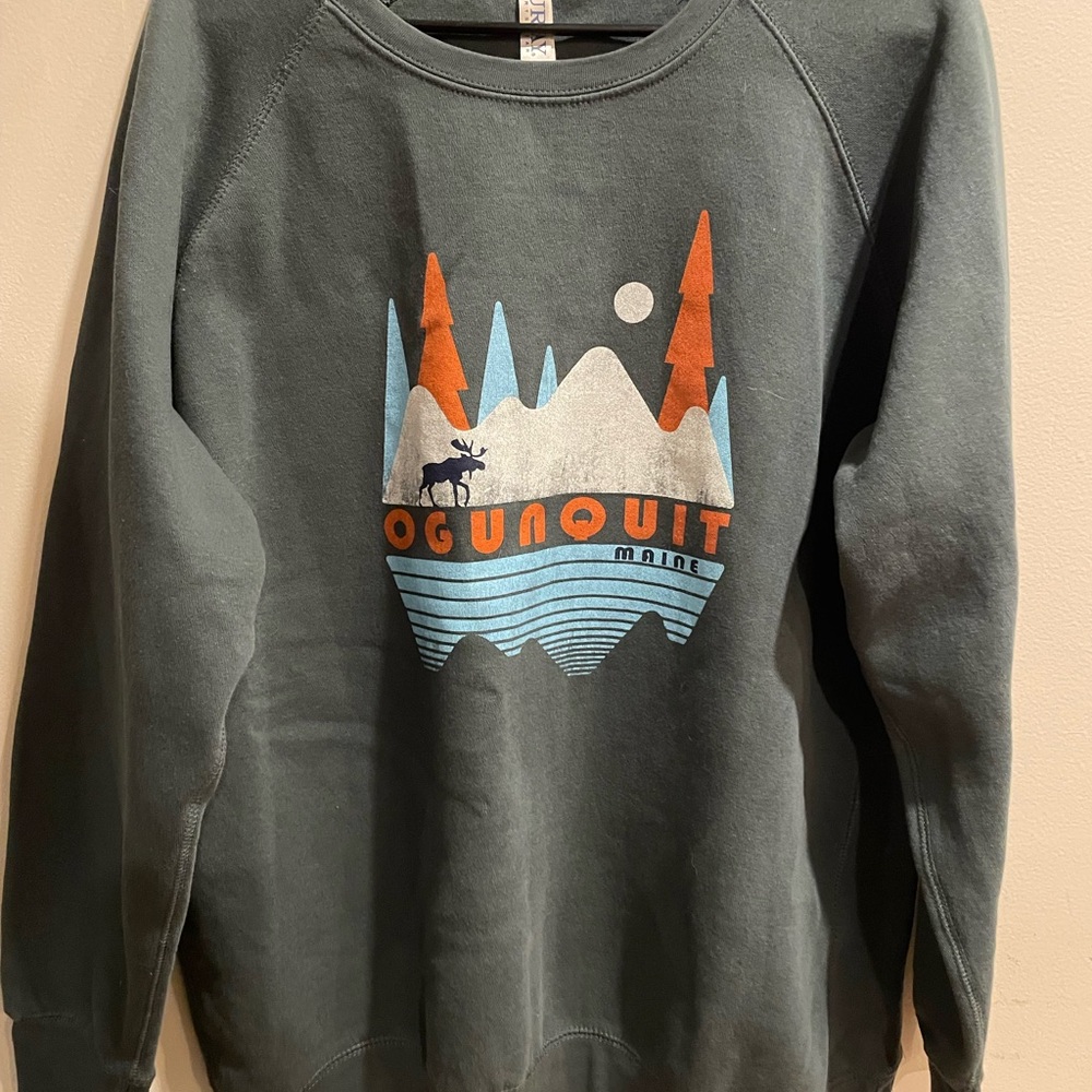 Ogunquit Maine Graphic Crewneck Sweater - Forest Green